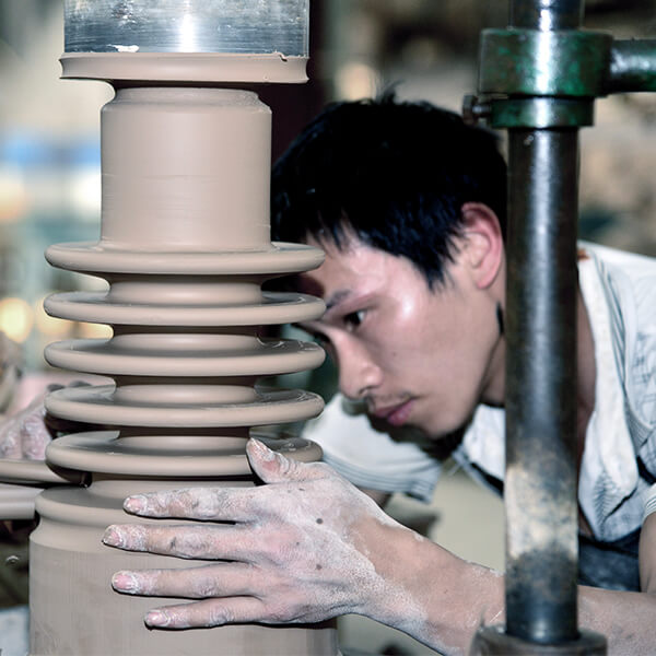 TCI Insulator Co., Ltd. Es uno de los principales fabricantes de insuladores de porcelana para la distribución aérea.